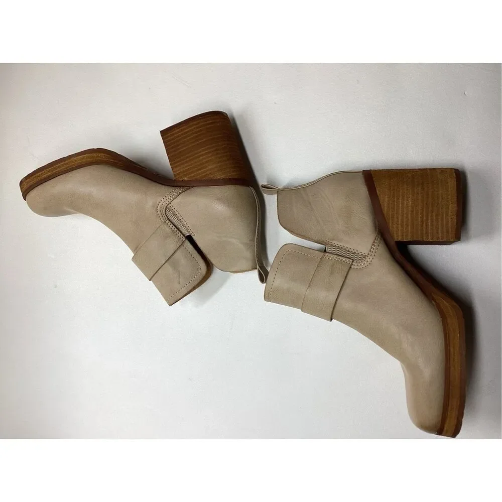 Korks kari block‎ heel boots in cream green